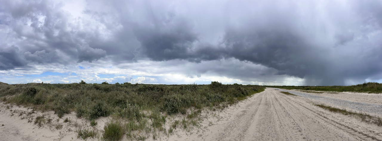 260707 rainy clouds